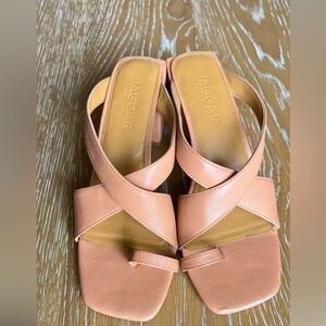 Jaggar the label converge heel in clay